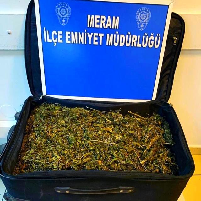 konya-da-5-bin-50-gram-esrar-yakalandi-13794352-o.jpg