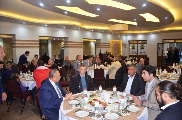 eregli-protokolu-belediye-iftarinda-bulustu-008.jpg