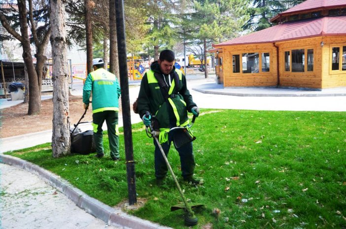 belediyeden-temizlik-ve-bakim-calismalarinda-yogun-mesai.jpg