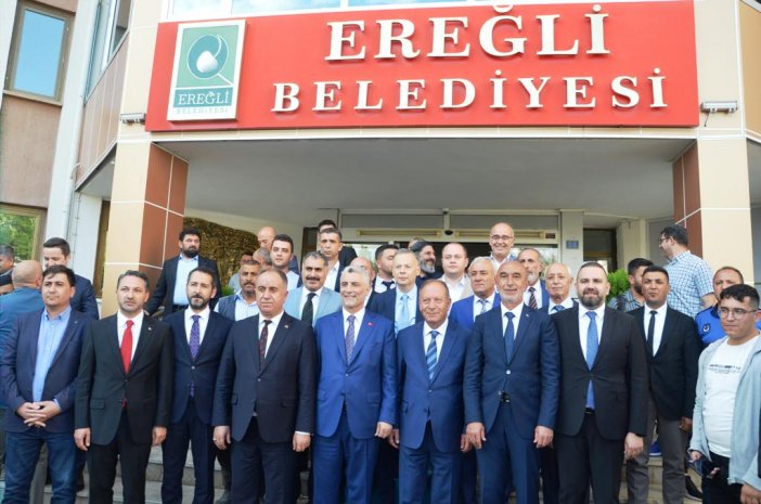 ticaret-bakani-omer-bolat-eregli-belediyesini-ziyaret-etti-007.jpg